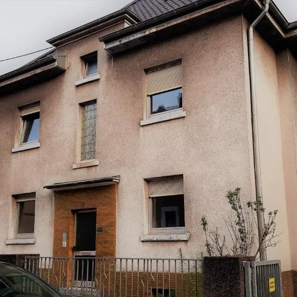 Handwerker Unterkunft Monteurzimmer mit Gemeinschaftsbad in Brebach, hotel in Saarbrücken