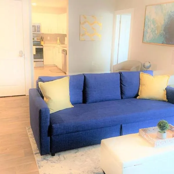 Buckhead Blue - Spacious 2 bd 2ba - Private Balcony-Rooftop- S13, hotel din Atlanta