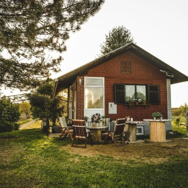 Ruralna kuća za odmor LOVRAK, hotel in Sirova Katalena