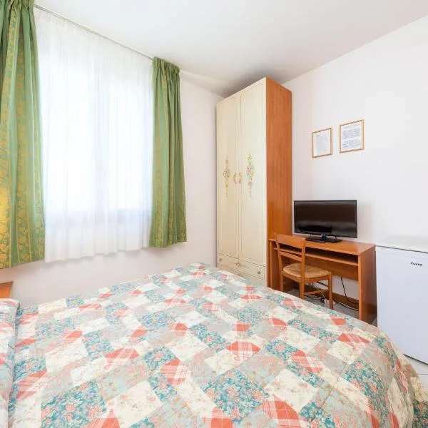 Albergo Nuova Aurora, хотел в Маргера