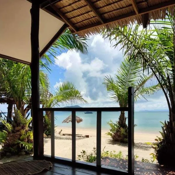 Sabai Sabai Beach Bungalows, hotell i Ban Nam Sai