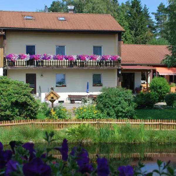 Wirtshaus Birkenhof, hotel v destinaci Weißenstadt