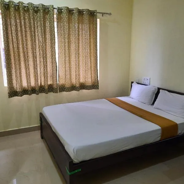 Royal Suvarna Comforts, hotel u gradu Misore