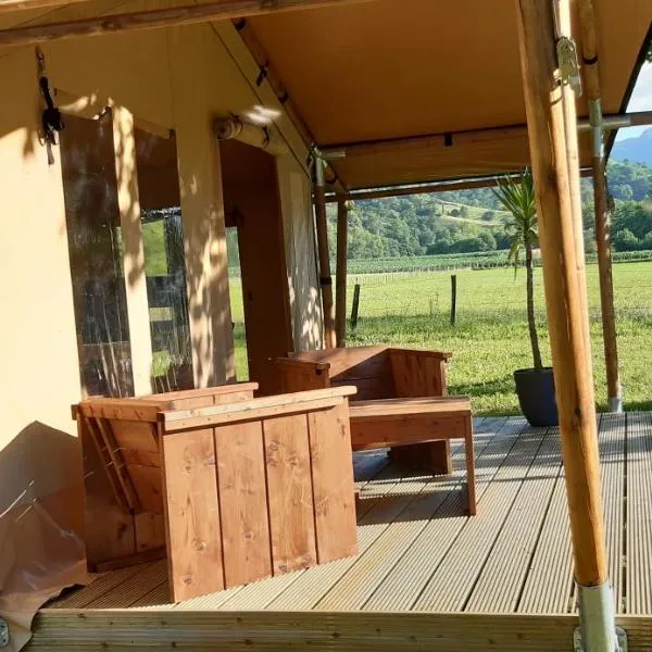 TENTE SAFARI Lodge FERME CARRIQUE, hotel a Tardets-Sorholus