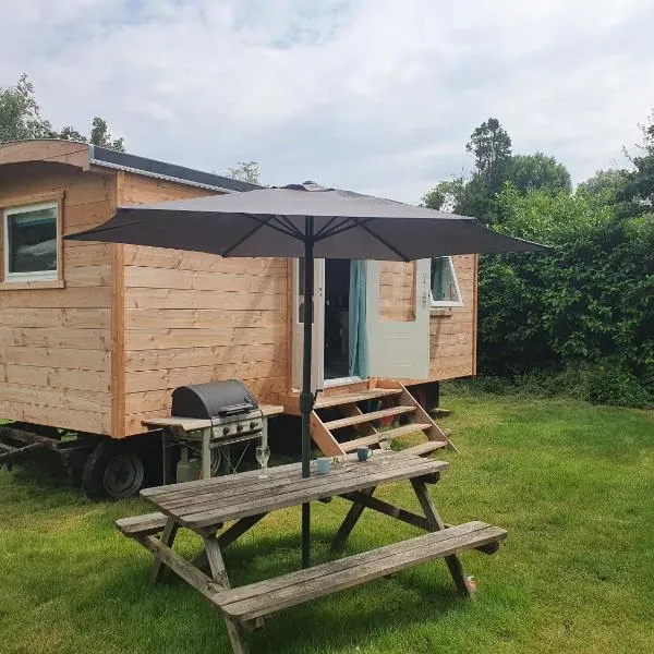 Tiny house op wielen Friesland, hotel v destinaci Workum