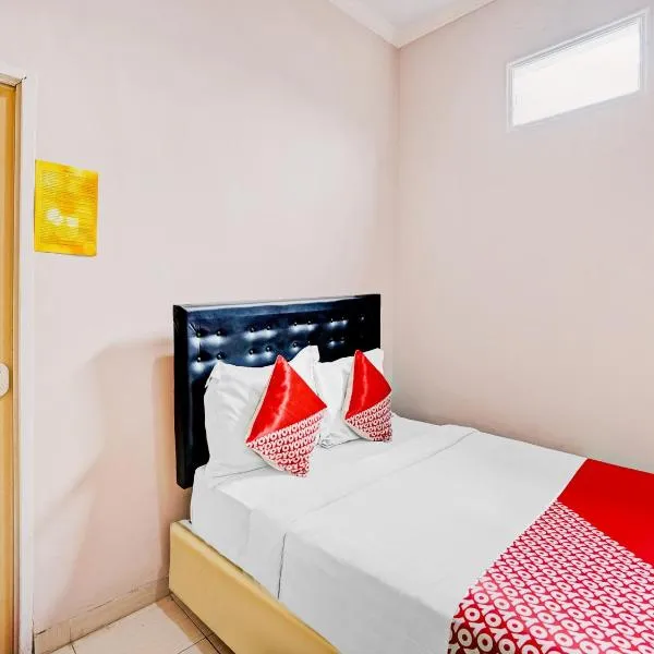 OYO 90234 Dhoho Family Guest House – hotel w mieście Kediri