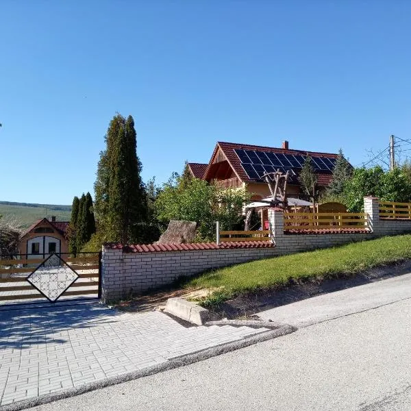 Eszter-lak, hotel v destinaci Monostorapáti