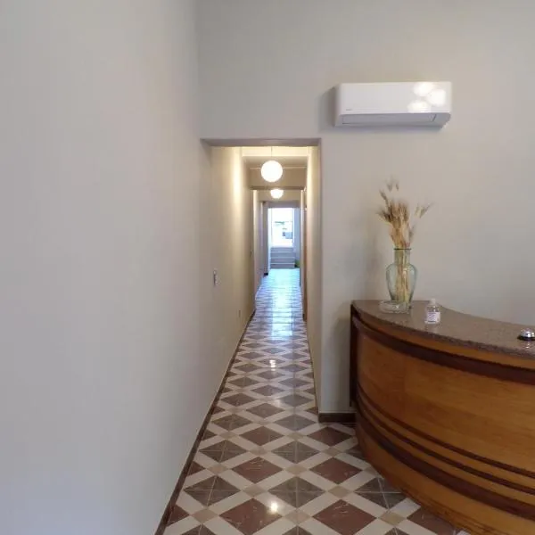 NUOVA AURORA Rent Rooms, hotel v destinaci Roccalumera