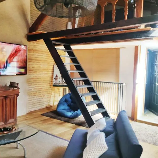 Chez Fanny - Le Loft - centre historique Cahors Cathédrale, hotel v destinaci Cahors
