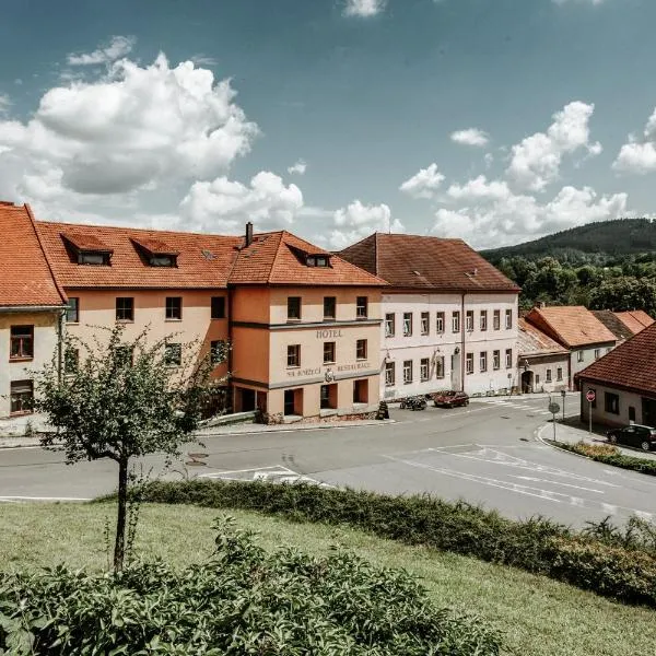 Na Knížecí Husinec, hotel in Vlachovo Březí