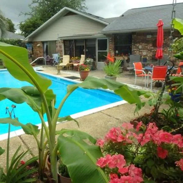 Poolside Paradise, hotel in Navarre