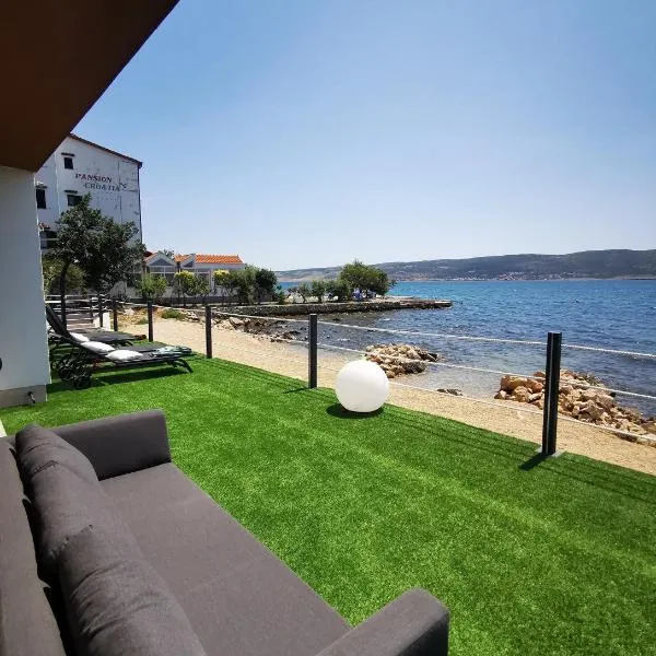 Beach apartment Paklenica-Deluxe, Hotel in Seline