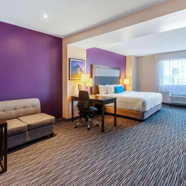 CHN Hotel Monterrey Aeropuerto, Trademark by Wyndham, hotel v destinaci Monterrey