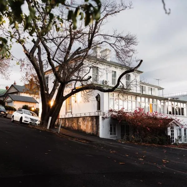 Battery Point Manor, hotel di Kingston