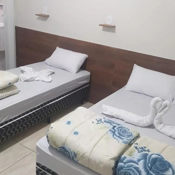 Pousada Quarto completo ar,wi fi e garagem gratuita, hotel di Aparecida