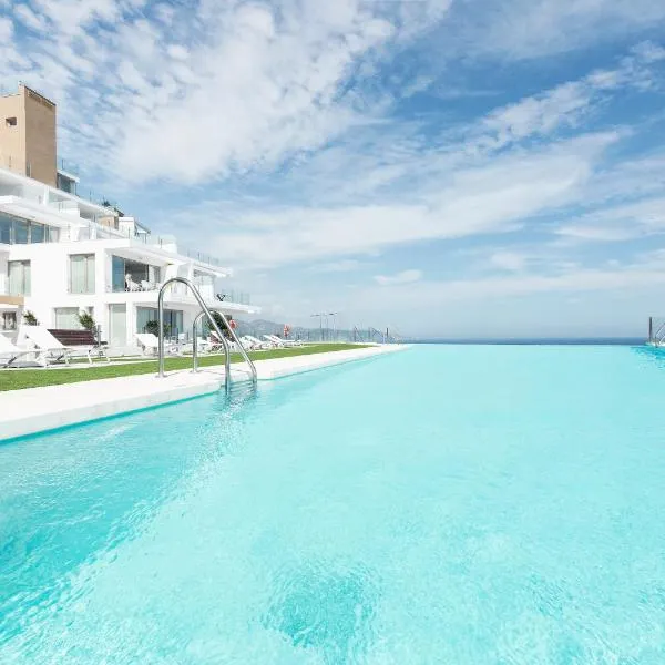 Apartamentos Martalia Nerja, hotel v destinácii Torrox