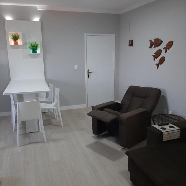 Apartamento na Praia da Enseada, 100 mt praia - Foto 4