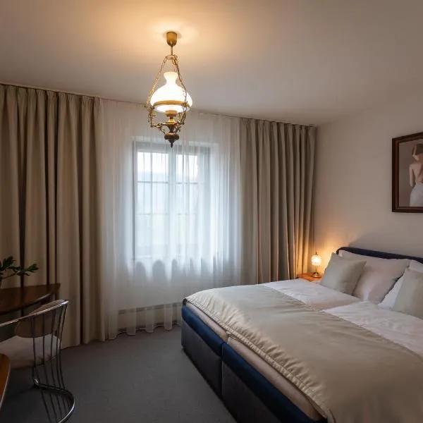 Hotel Zámeček Pod Hradem Starý Jičín 111, hotel v destinaci Starý Jičín