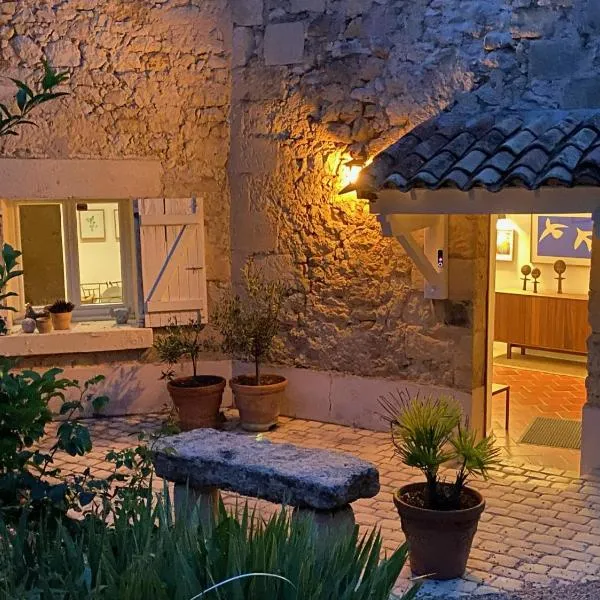 Le Prieuré de Saint Pierre, hotel em Saint-Pey-de-Castets