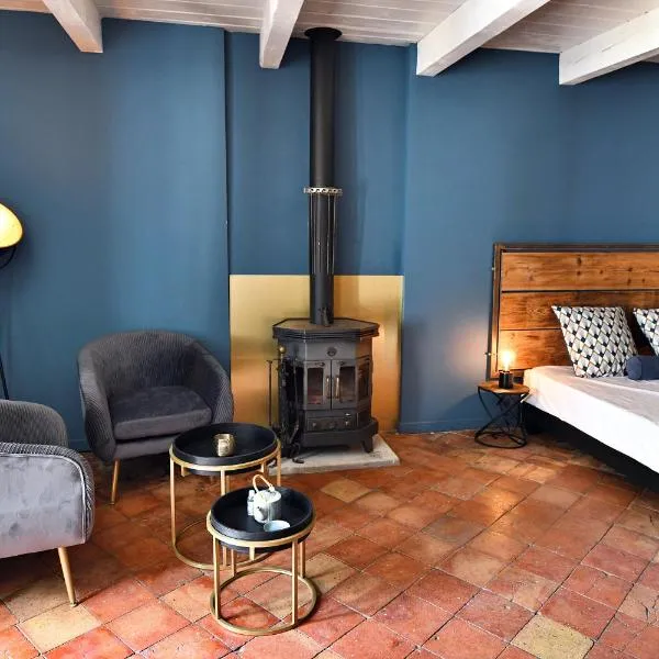 Le Bruit de l'Eau (Chambre La Suite) – hotel w mieście Labeaume