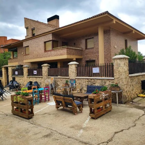 TurJalon - Apartamentos, hotel in Torrijo de la Cañada