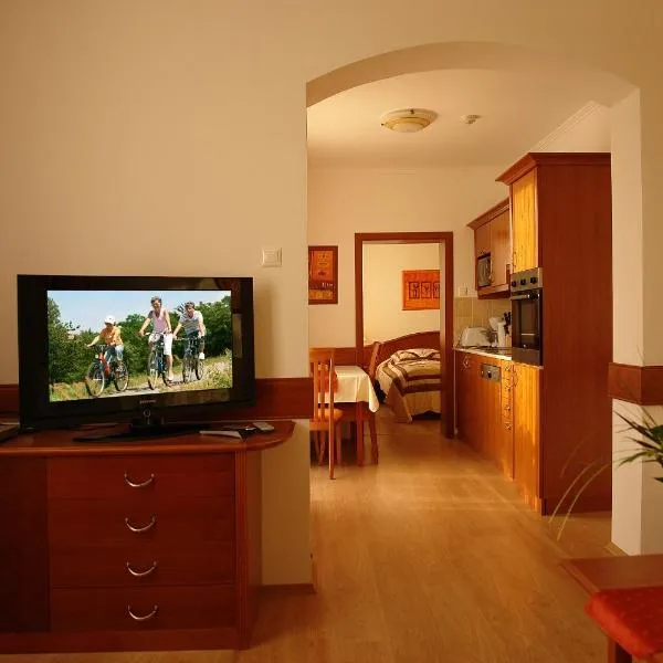 Szerencsemák Panzió, hotel v destinaci Kehidakustány