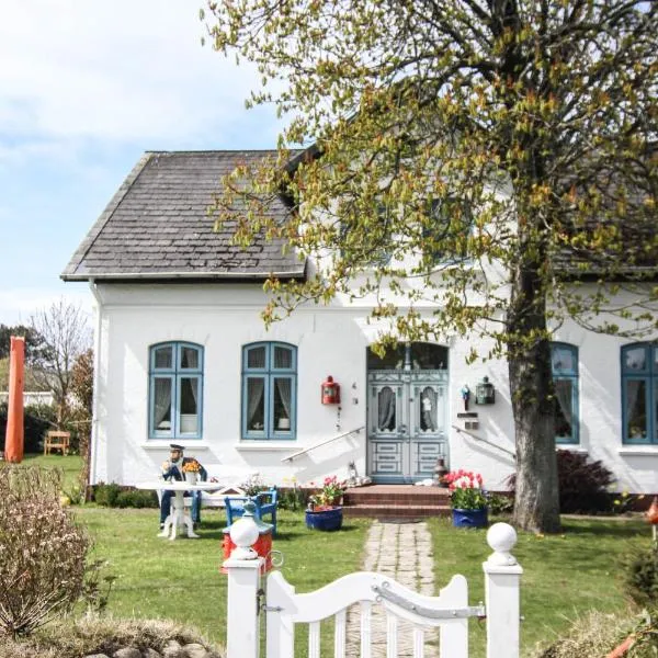 Moby Dick im Haus Käpt'n Andresen, hotel en Westerland