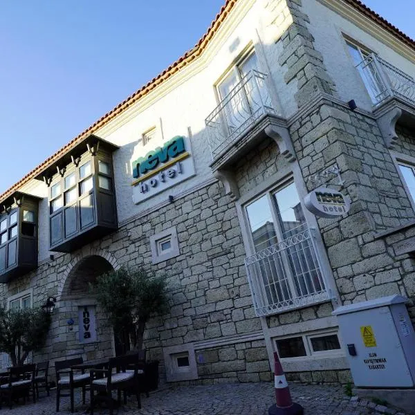 Neva Hotel Alaçatı โรงแรมในอาเลอเจอติ