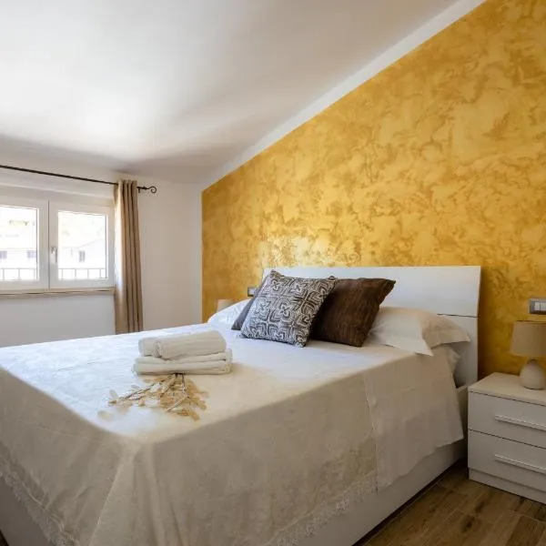 Cadoni Guest House, hotel v destinaci Bosa
