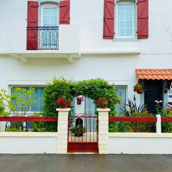 Appartement neuf et moderne, hotel em Saint-Palais