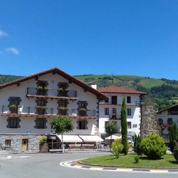 Hostal-Cicloturismo Lopenea, hotel Leitzában