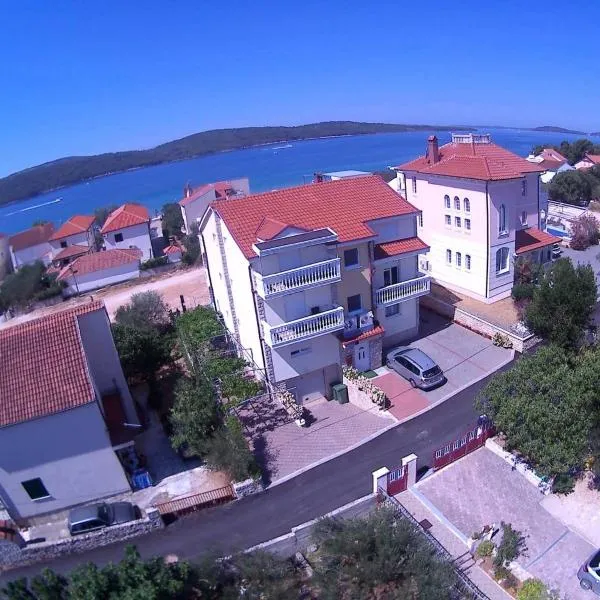 Apartments Martina, hotel in Zablaće