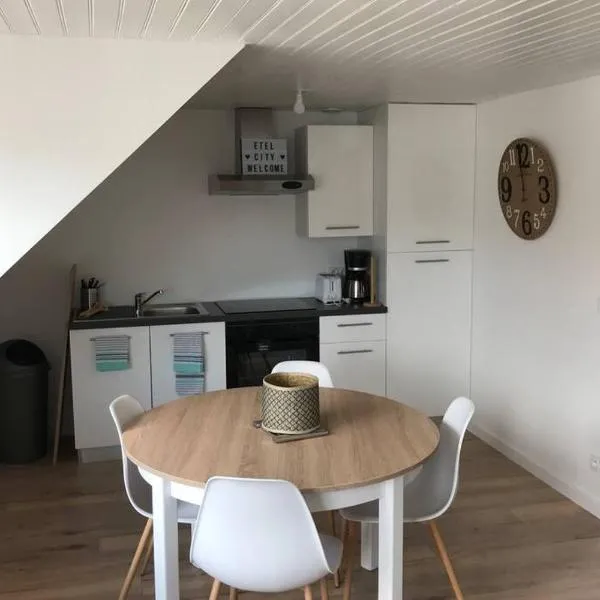 Etel Appartement lumineux emplacement idéal, hotel v destinácii Étel