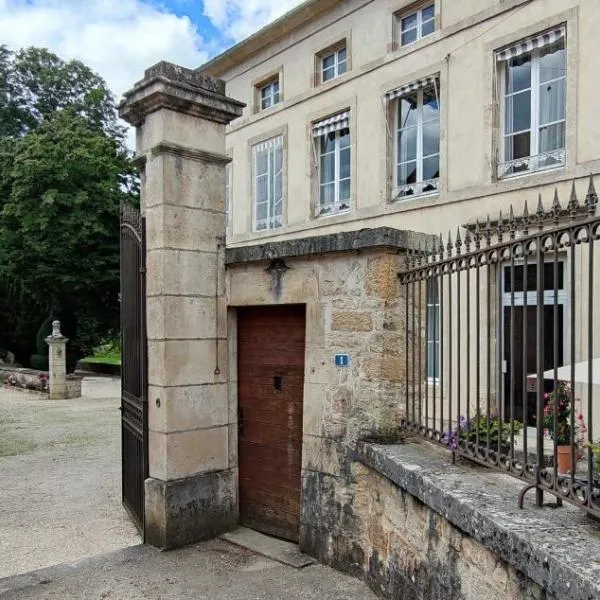 Manoir de L'Echauguette, hotel v destinaci Laignes