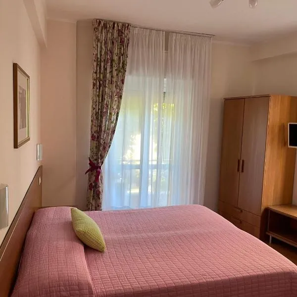 Hotel Stazione del Sole – hotel w Albendze
