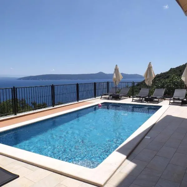 Apartments Villa Elma, hotel v destinaci Mošćenička Draga