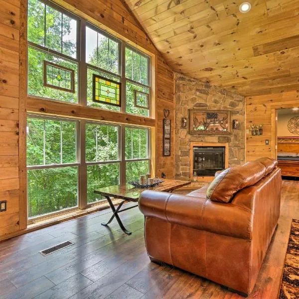 Butler Cabin on 19 Acres with Hot Tub and Fire Pit!, hotel in Butler