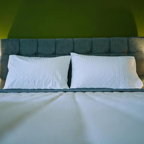 Tasos Seagull apartments, hotel in Chania Town