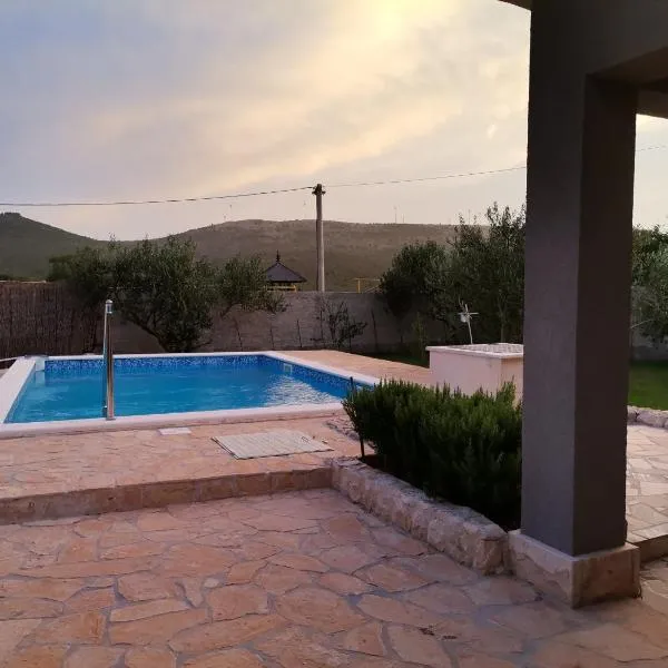 Villa Frane, hotel en Kneževići