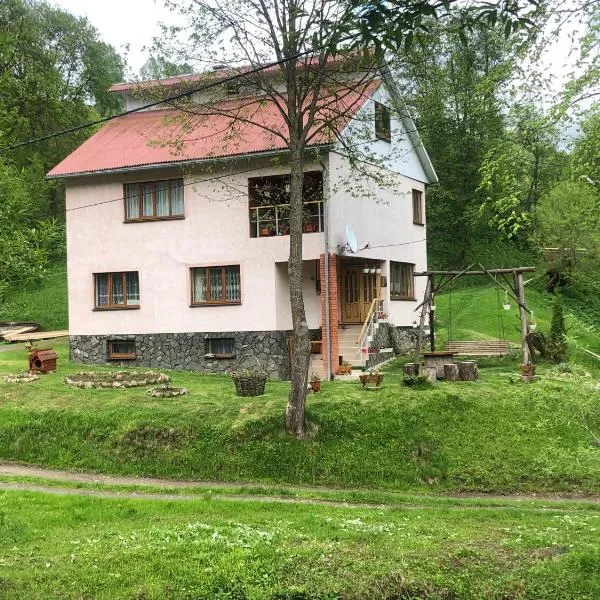 Садиба На лужку, hotel in Lazeshchyna