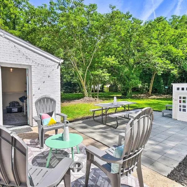 Charming Hampton Home with Yard 2 Mi to Beach!, hotel in Hampton