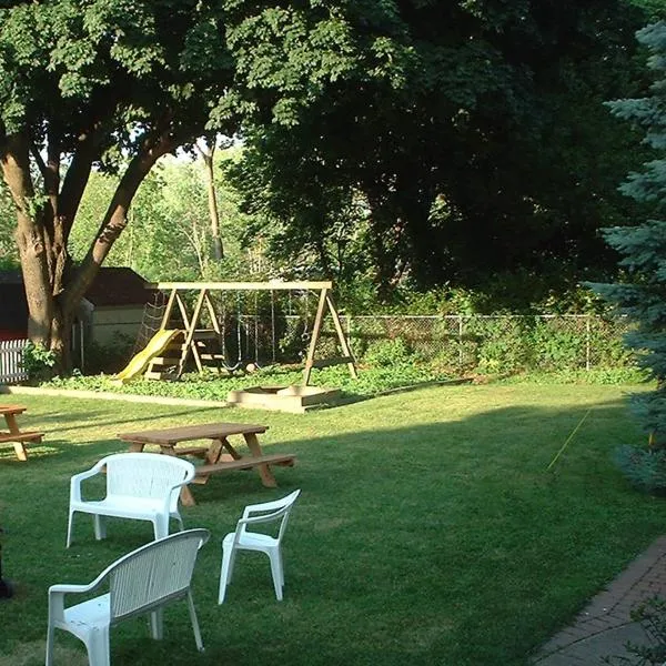 Aunt Jane's Victorian Manor, hotel in Put-in-Bay