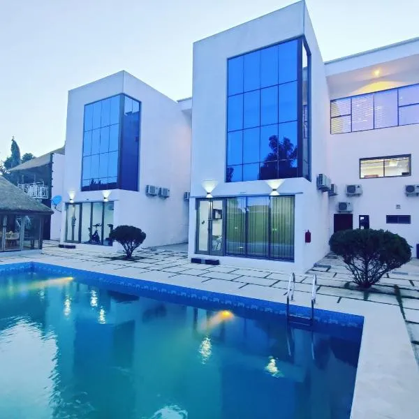 Glass Residence, hotel in Abuja