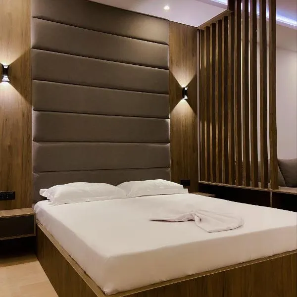 Donna, מלון באולצין