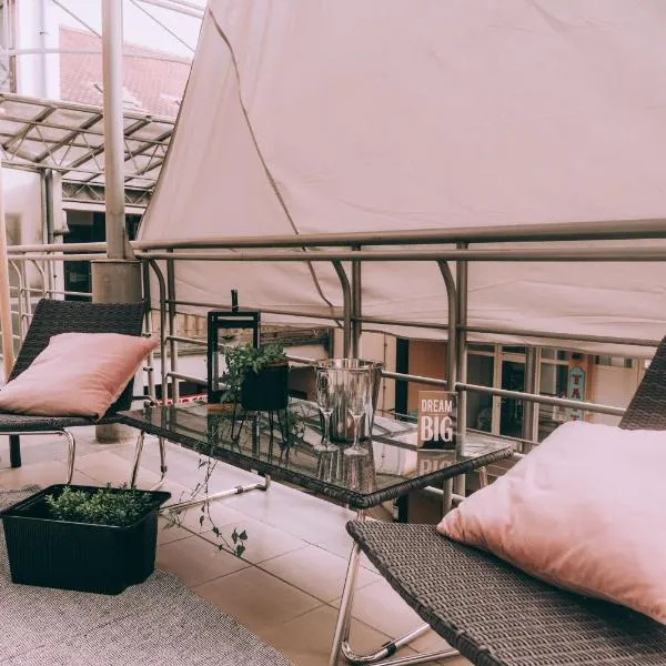 X Rooms, hotel v destinácii Našice