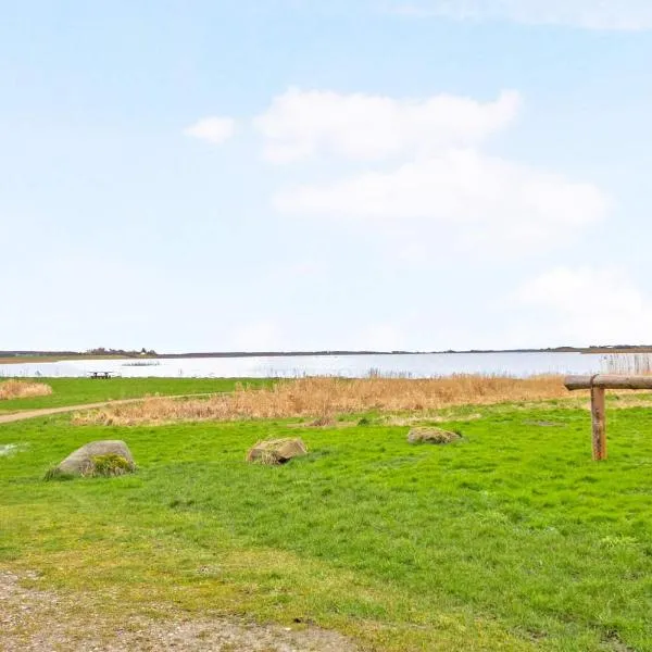 Ferielejlighed ved Vilsted Sø，Løgstør的飯店