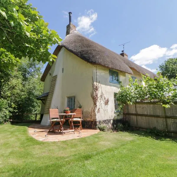 The Hideaway at Burrow Hill, hotel in Ottery Saint Mary