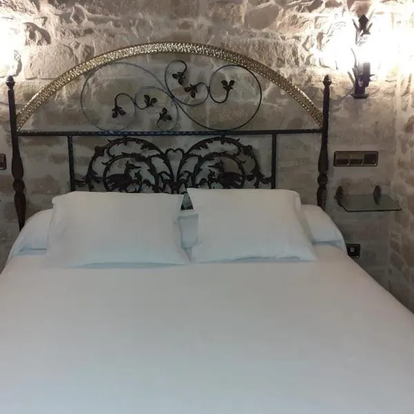 HOTEL EL CASTELL, hôtel à Valderrobres