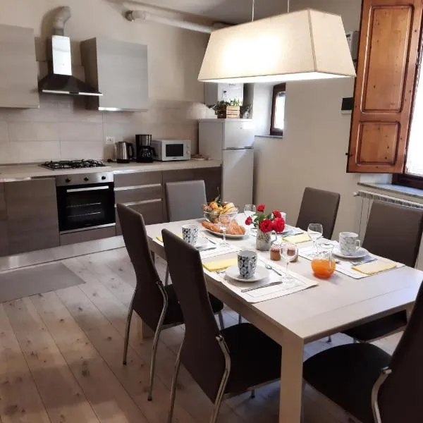 Palazzo Colombini Apartment, hotel v destinácii Lucca