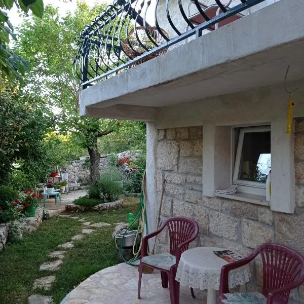 Bungalow Angelina Imotski - Gornji Proložac, hotel u gradu Aržano